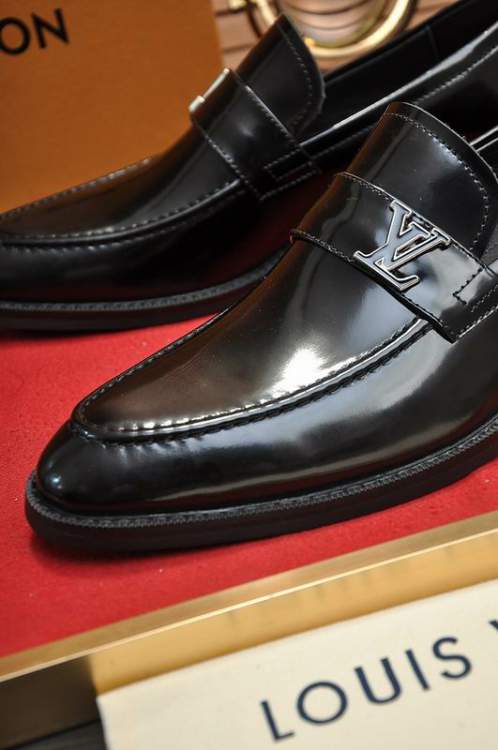 Picture of Louis Vuitton Shoes _SKULVsz38-45mnf053514311